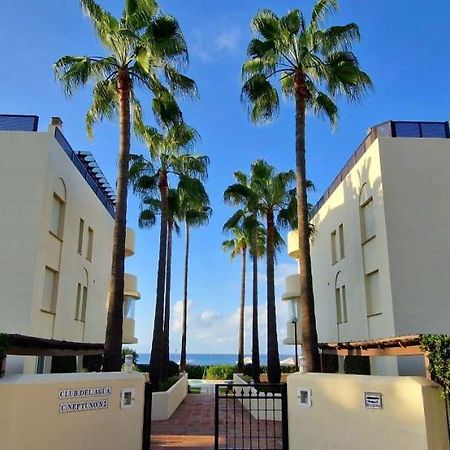 Beachfront Neptuno I, Complex,Views,Pool,Garden, Elviria Marbella Eksteriør billede