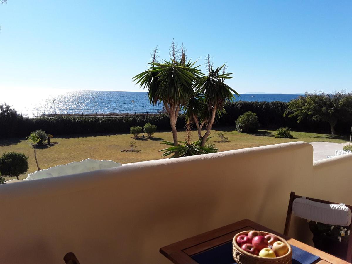 Beachfront Neptuno I, Complex,Views,Pool,Garden, Elviria Marbella Eksteriør billede