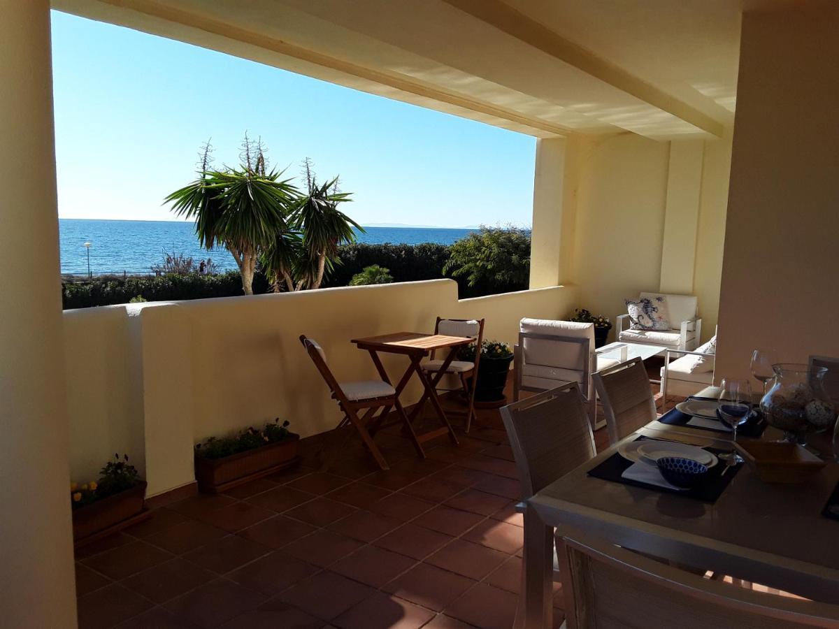 Beachfront Neptuno I, Complex,Views,Pool,Garden, Elviria Marbella Eksteriør billede