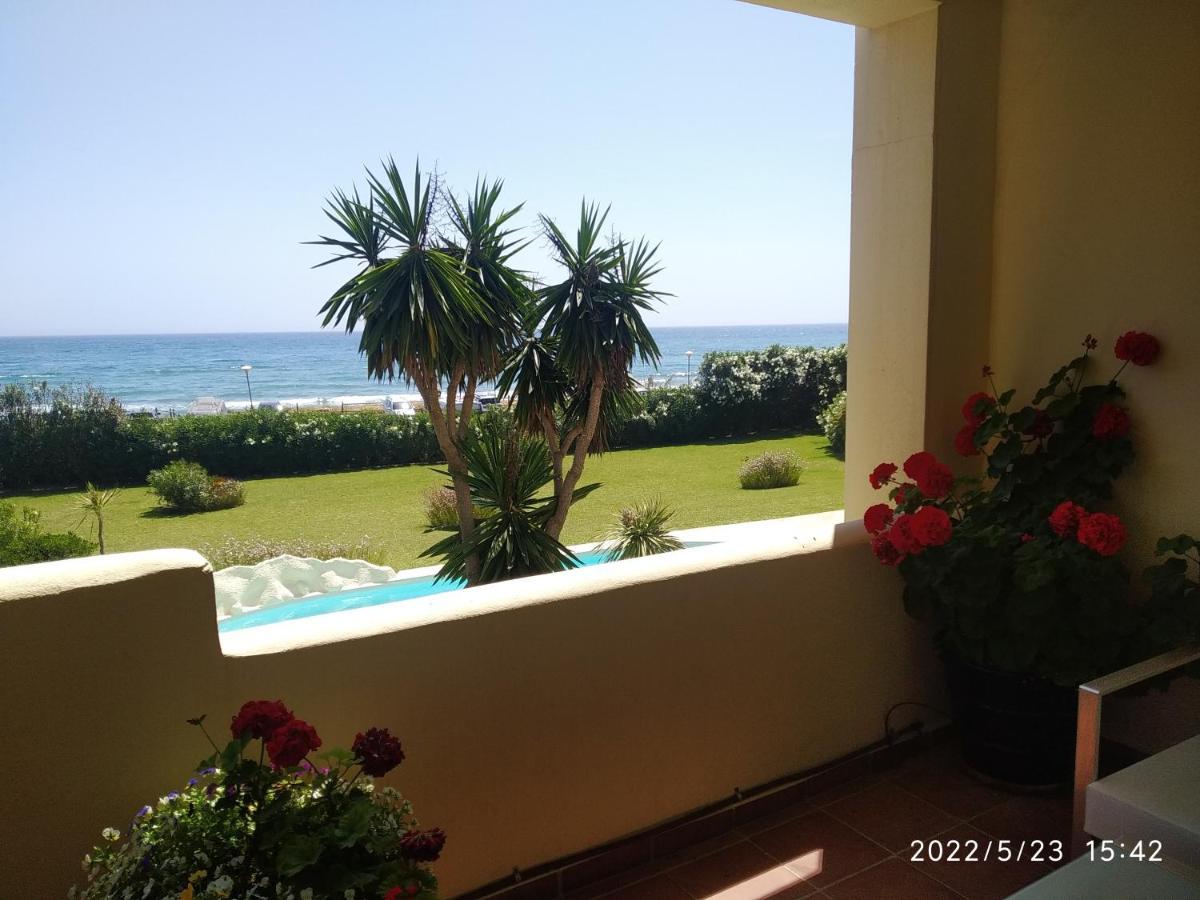 Beachfront Neptuno I, Complex,Views,Pool,Garden, Elviria Marbella Eksteriør billede