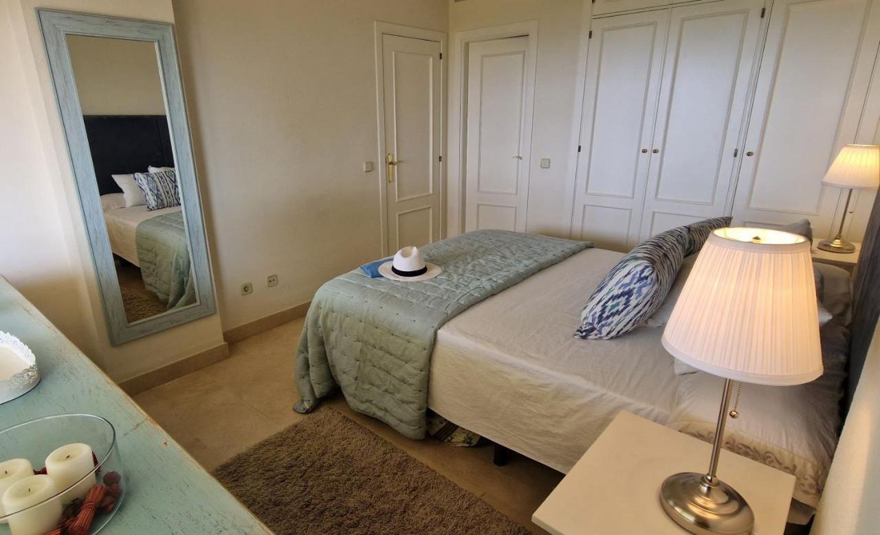 Beachfront Neptuno I, Complex,Views,Pool,Garden, Elviria Marbella Eksteriør billede